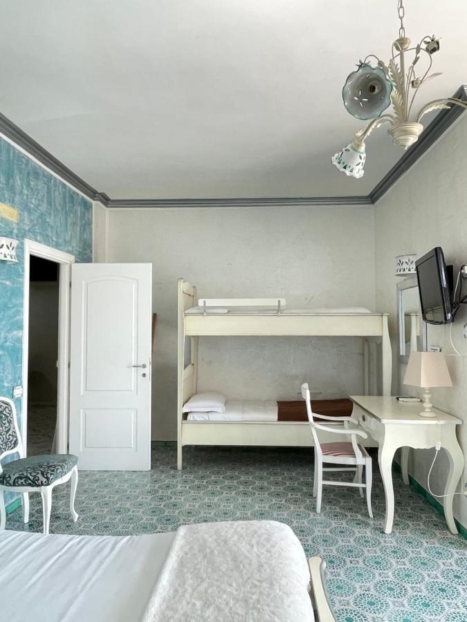 Bed and Breakfast Bellavista Costa D'Amalfi Виетри Экстерьер фото