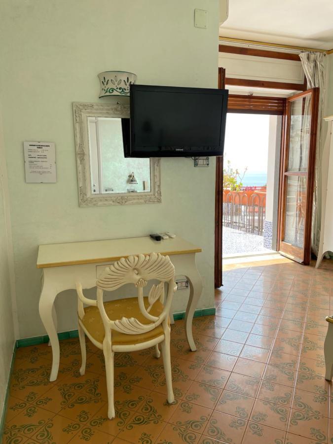 Bed and Breakfast Bellavista Costa D'Amalfi Виетри Экстерьер фото